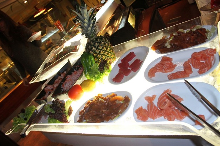 Sushi Night 